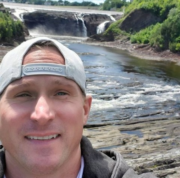 Meet your Posher, Marc - Picture 1 of 4